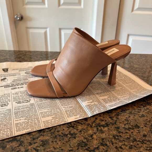 ANTONIO MELANI Shoes - Antonio Melani Bynx Tan Leather Women's dress sandals